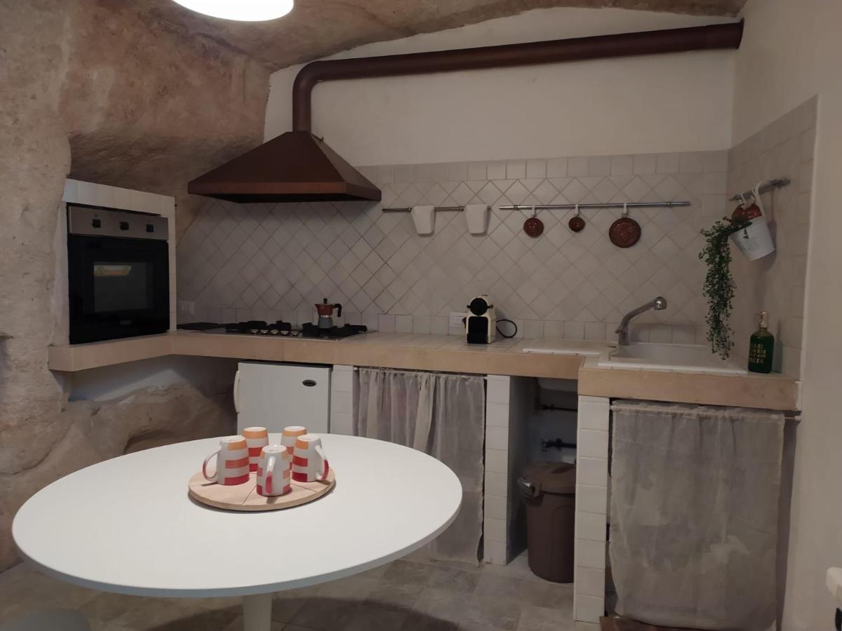 Palazzo Lombardi Cave & Suite Matera Rum bild